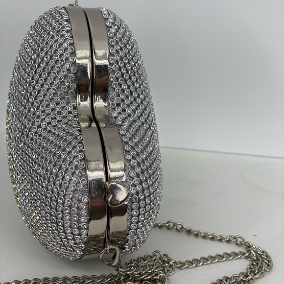 Silver Heart-Shaped Rhinestone Clutch Crossbody purse - Picture 2 of 7